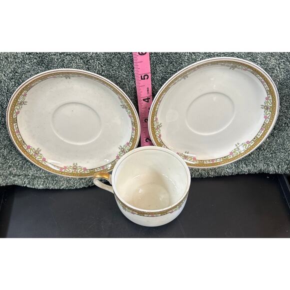 Art Nuevo Tea Cup & 2 Saucers Johnson Bros. England Porcelain - Picture 5 of 12